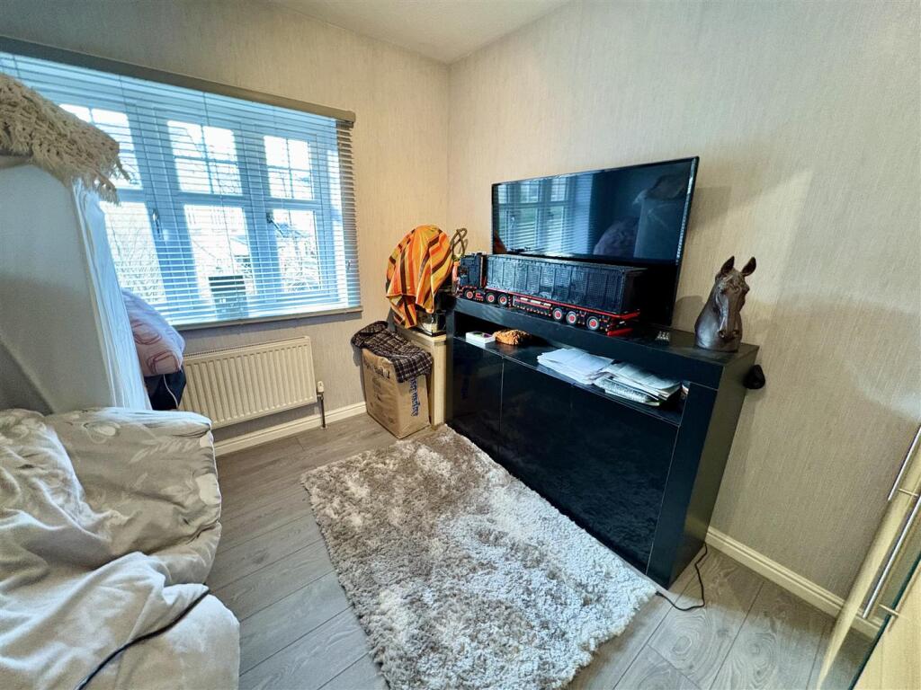 Bramleys Estate Agents - High Bank Close - Elland 