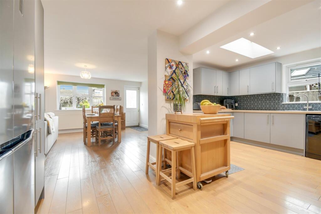 Kitchen day room