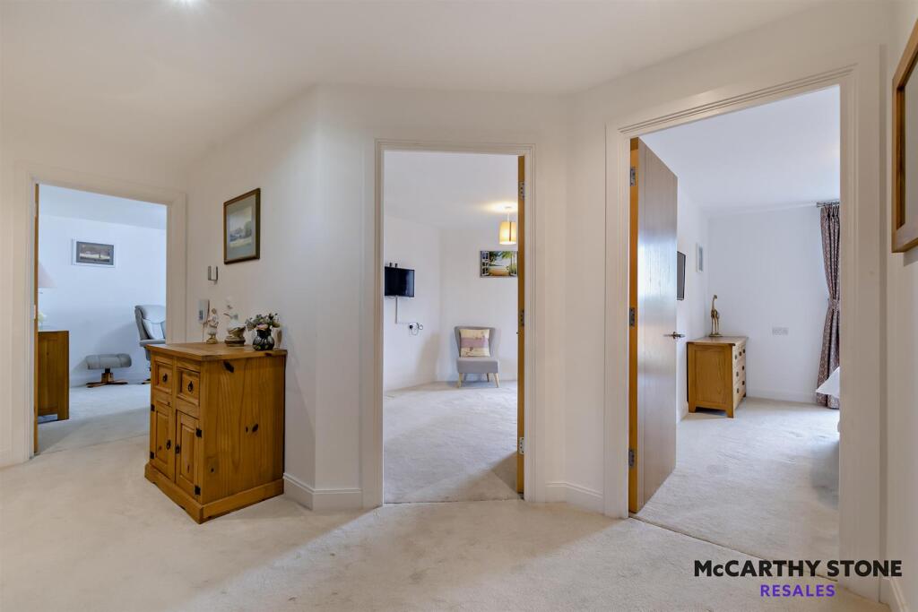 8629198-interior21-800.jpg