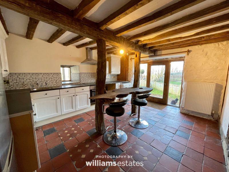 Kitchen 01