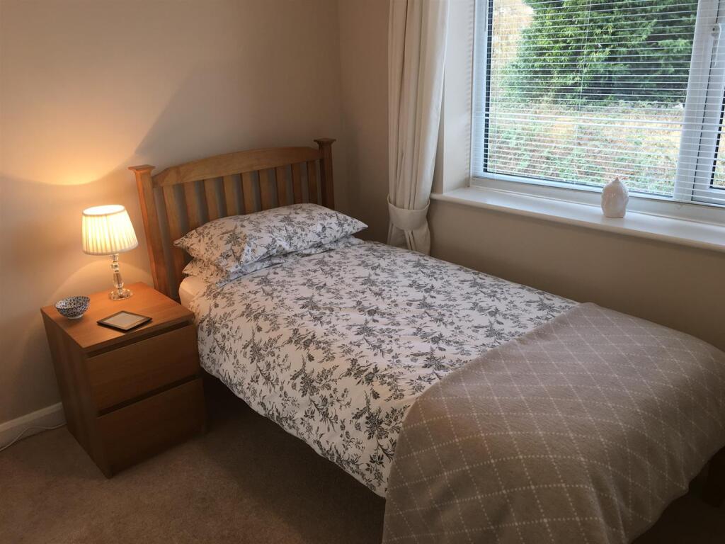 Flat3_Bedroom.JPG