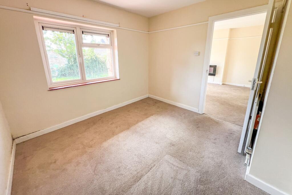 102a Oaklands, Chippenham, Wiltshire, SN15 1RH