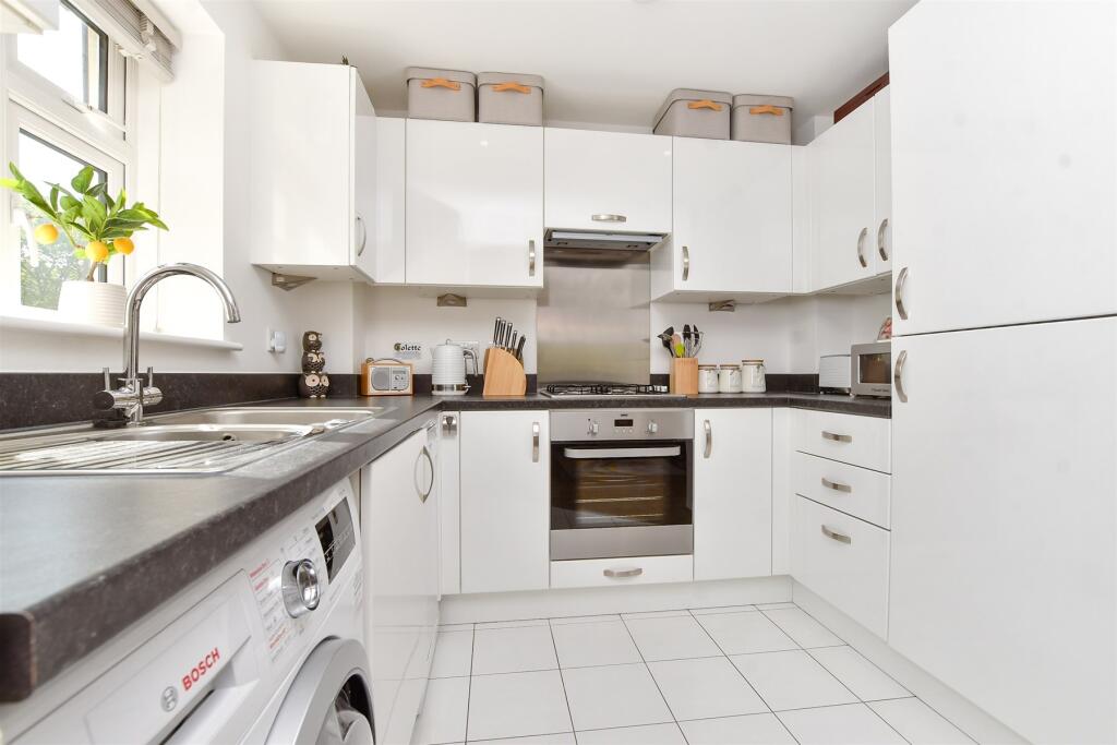 Kitchen / Living Room