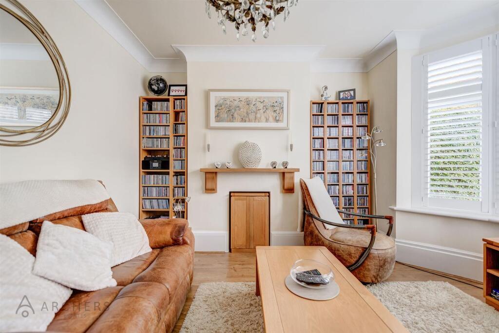 92WestbourneRoad(Interior)-8.jpg