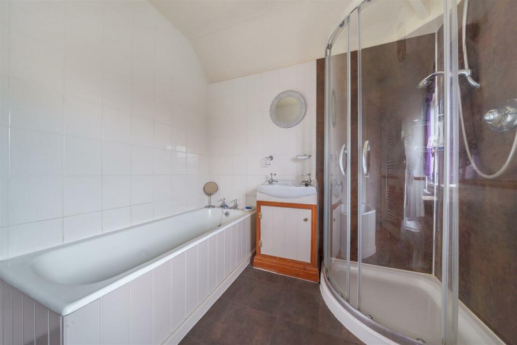 HOUSE BATHROOM