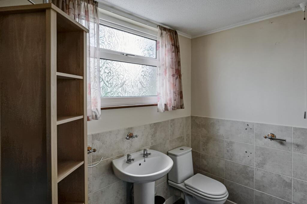 5 Conifer Close, Waterlooville, Hampshire PO8 8AF