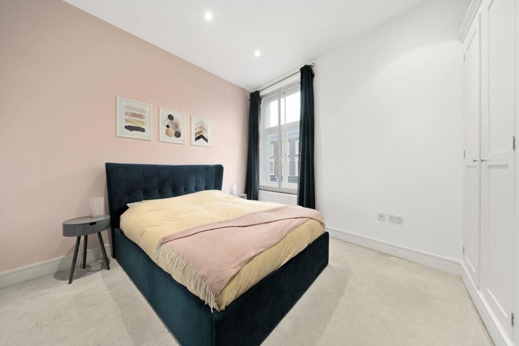 Chiswick High Road Flat 4 W4 Ph7.jpg