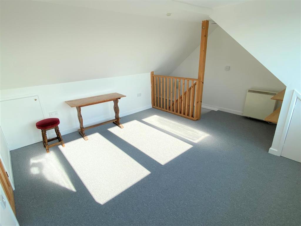Hillside - The Townhouse Loft Room