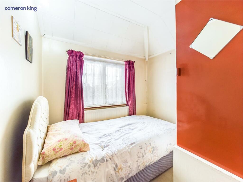 bed 3.jpg