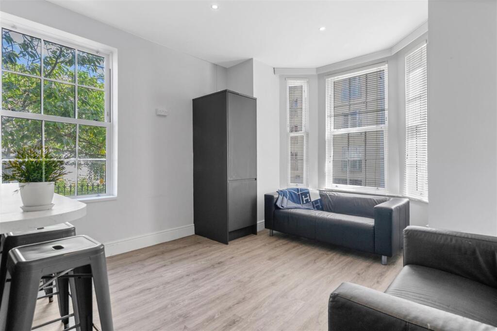1, 60 Talbot St-Hi-5.jpg