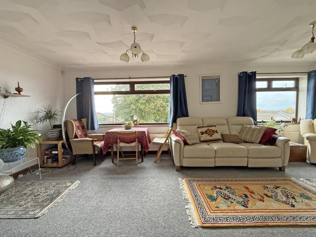 Combley Drive 9 - Living Room 4.jpg