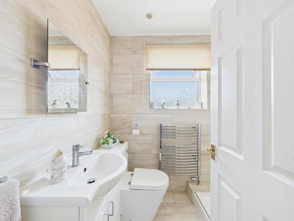 Well-Appointed Shower Room