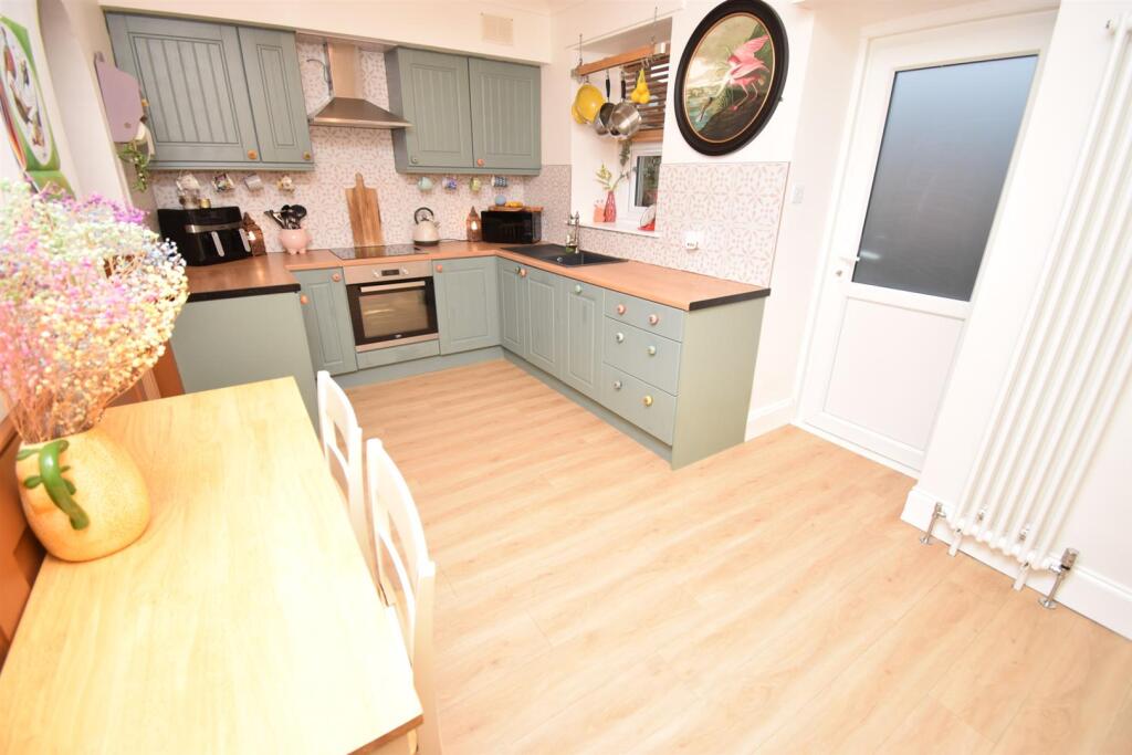 KITCHEN-DINER (2)-2.jpg