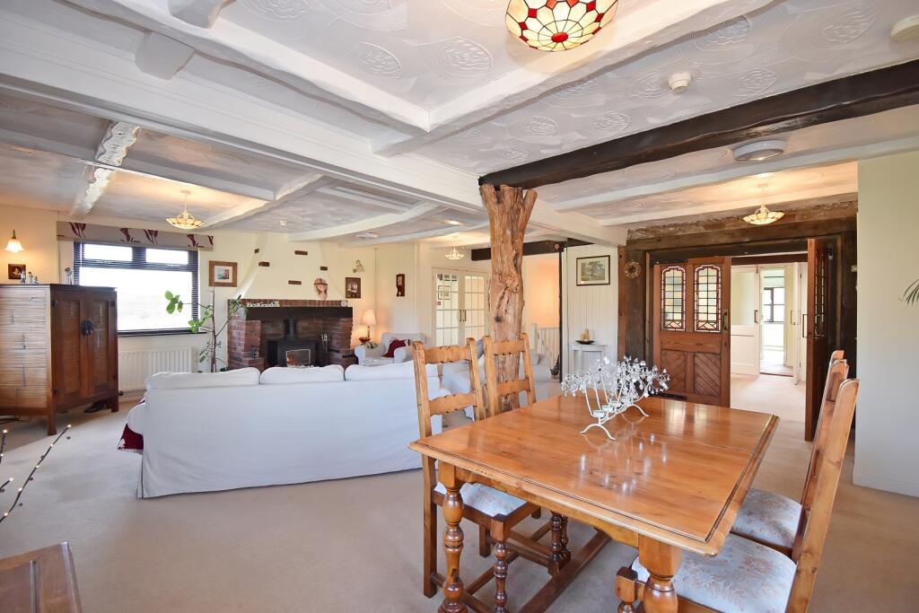 Living/Dining Room