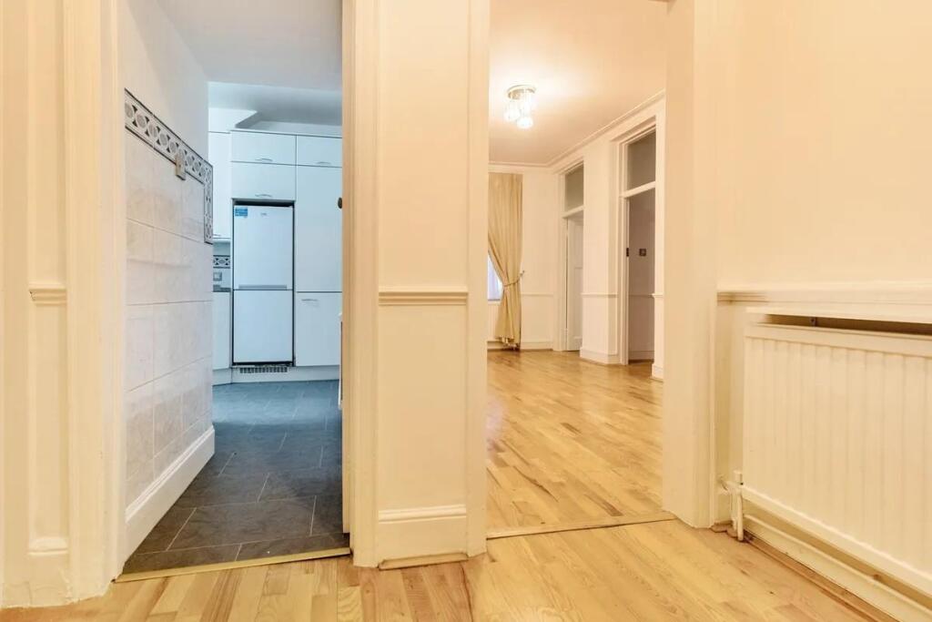 Hallway 3 .jpeg