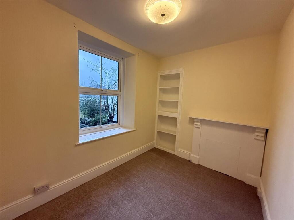 Further Living Room / Office