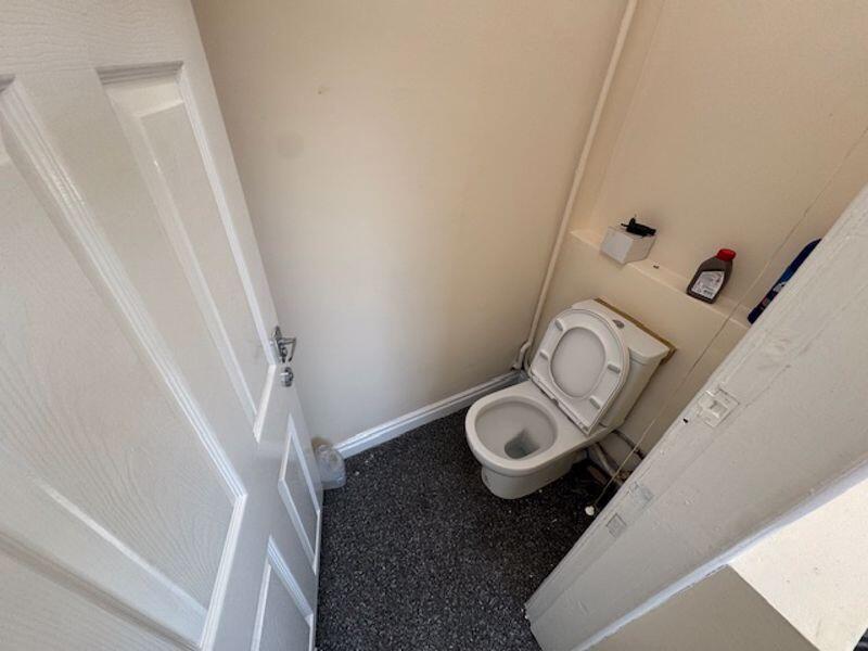 DOWNSTAIRS W.C.
