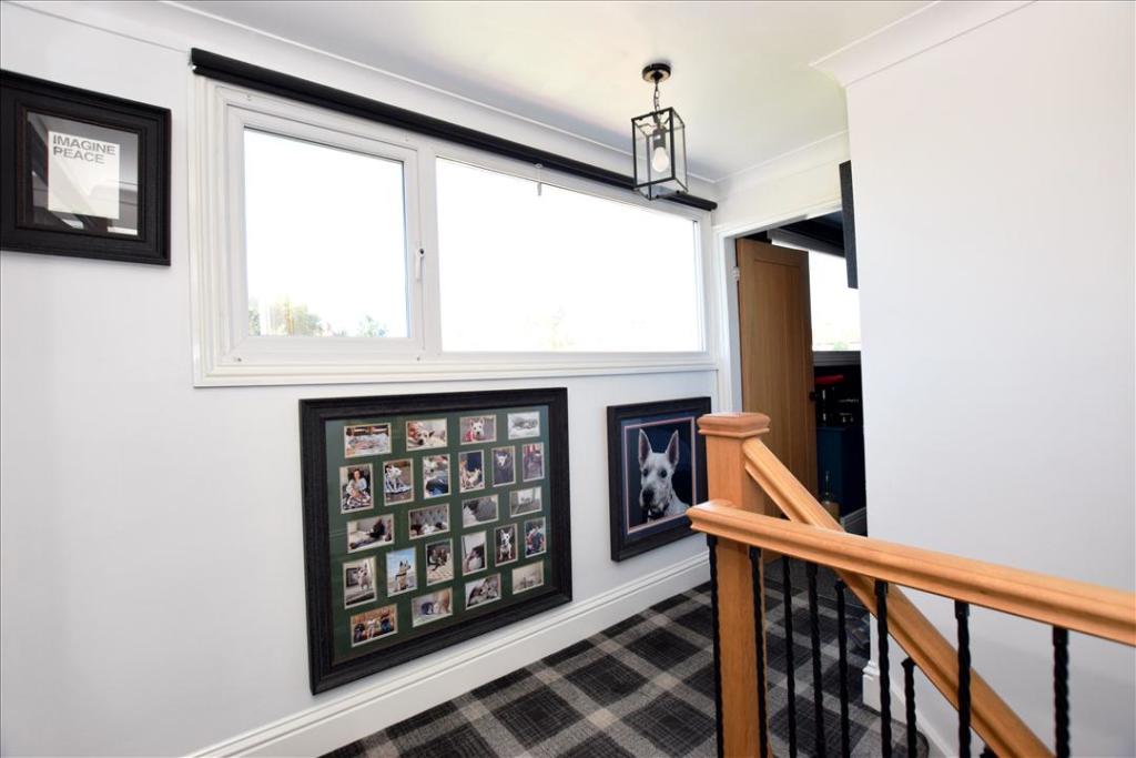 FIRST FLOOR LANDING