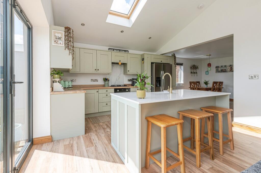 Kitchen/Breakfast