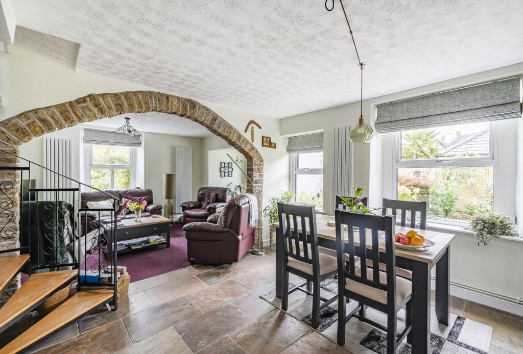 1361359-19-68dab4...