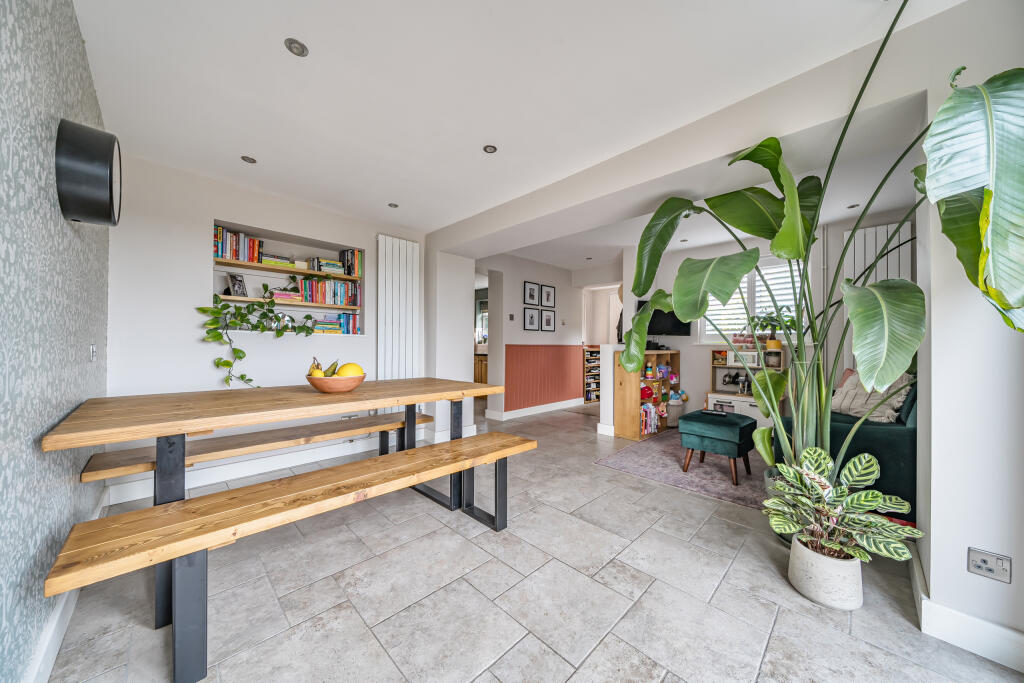 1341978-4-68a8db3b0f6b4