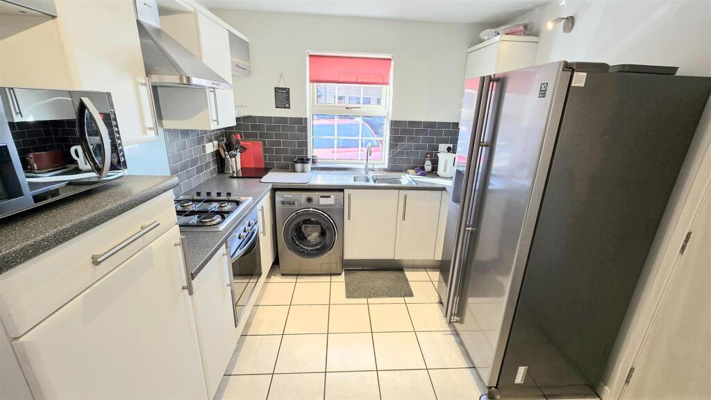 OPEN PLAN LIVING DINING KITCHEN