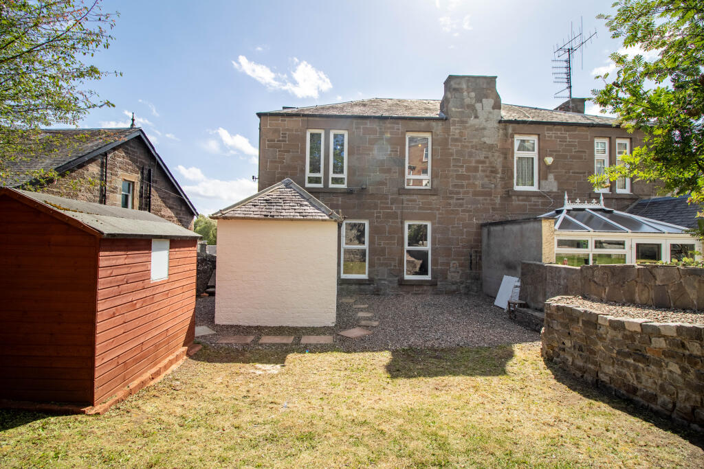 Rear Garden/Rear Elevation