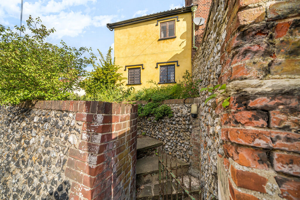 1-681c66418a22e-1...