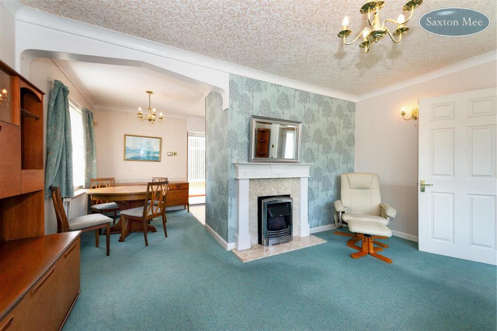 29 MCINTYRE ROAD - lounge 1481b.jpg