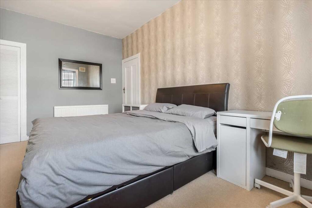 Bedroom One (2)