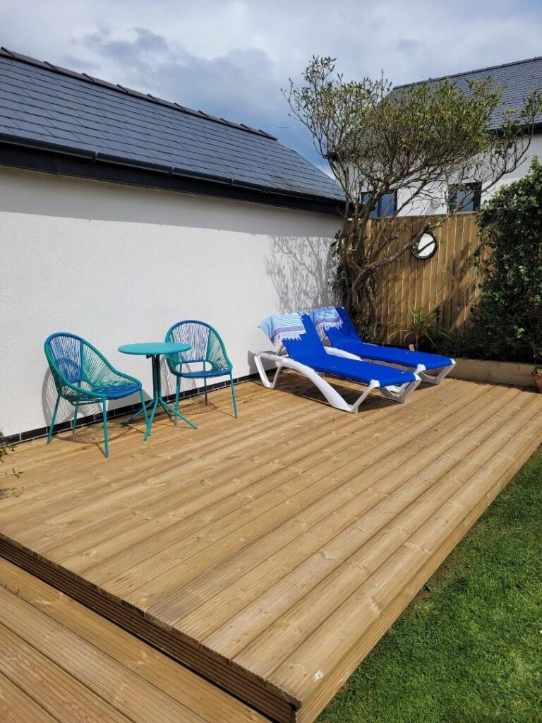 Decking 1.jpg