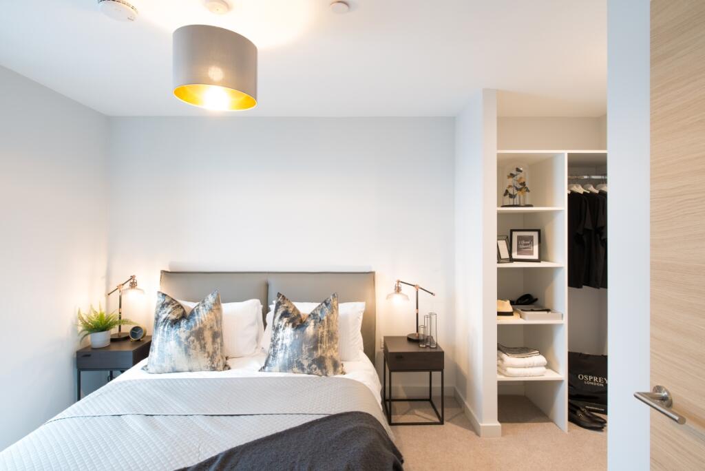 Bedrooms (1)