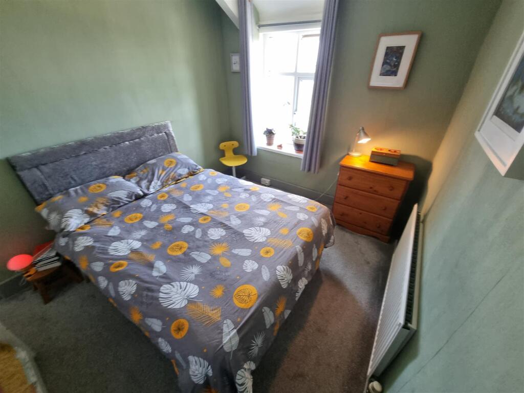 Bed 1.1.jpg