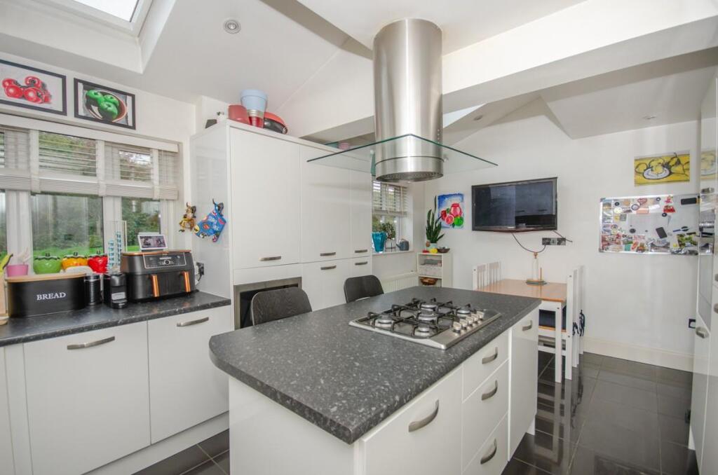 Kitchen-diner pic 3.jpg