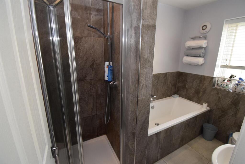 Bath/Shower Room