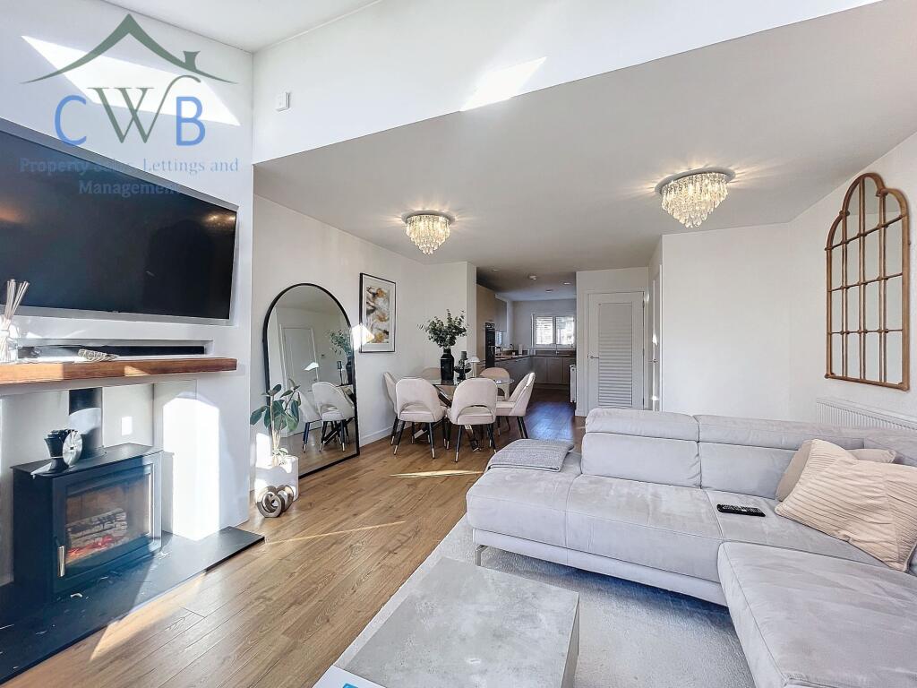 Sitting/Dining Room