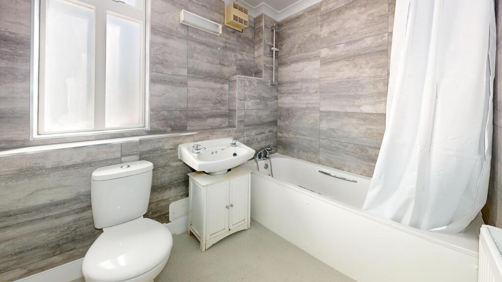 Flat A, 24 Montague Road, Hackney, London, E8 2HW
