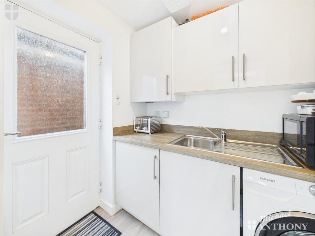 CAM03852G0-PR0297-STILL022