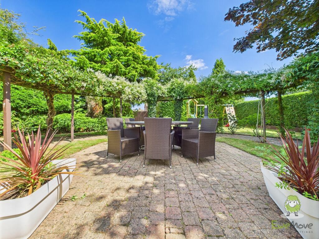 CAM01543G0-PR0141-STILL099