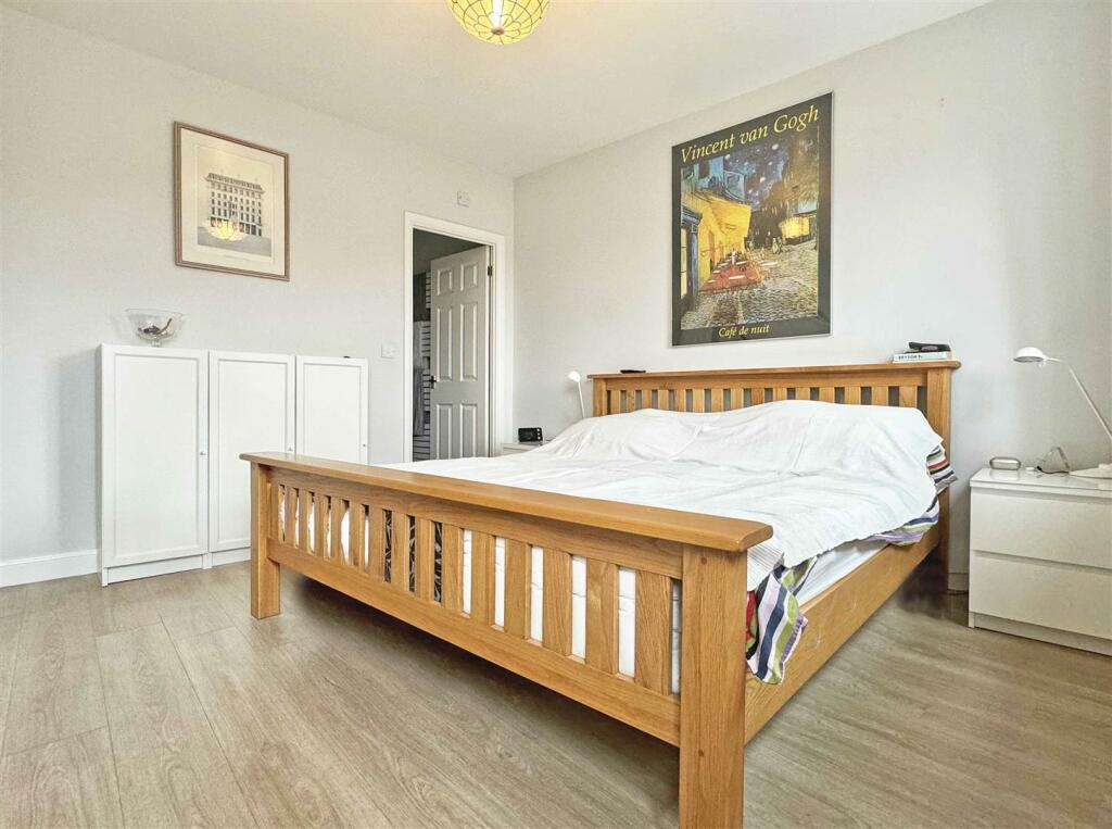 Master Bedroom 2.jpg