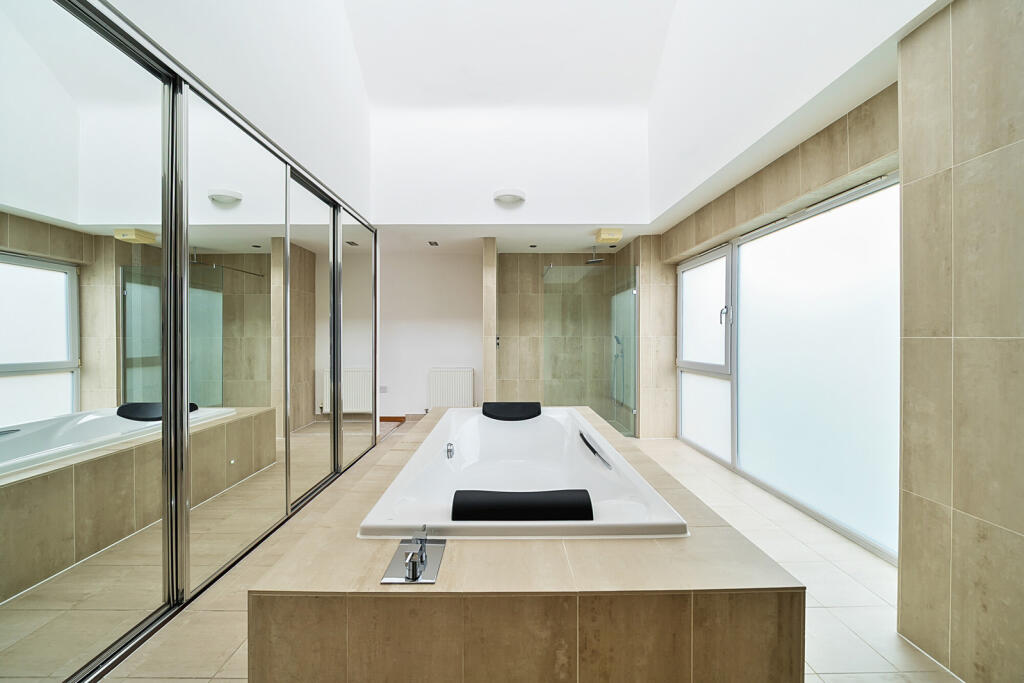 1302907-19-6841a6...