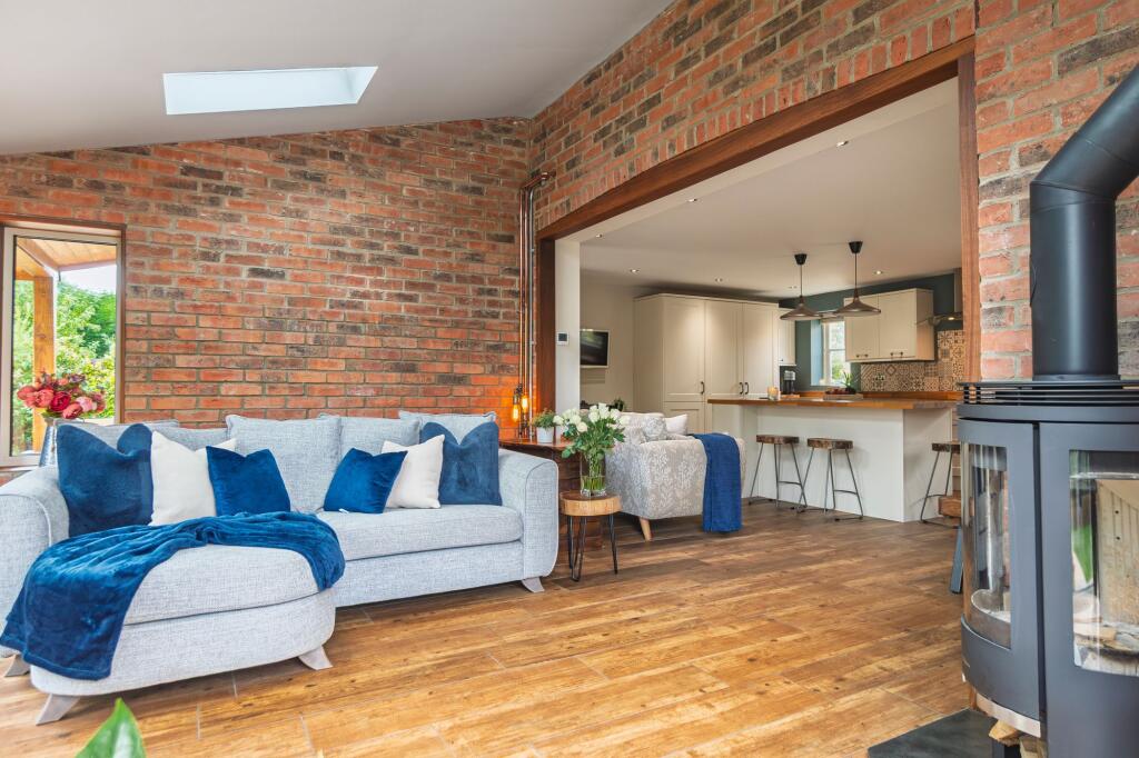 Cylindrical multi-burner in the Snug