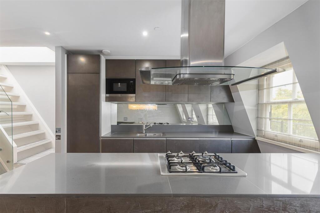 98935_Flat 8 13 Cromwell Road(14).jpg