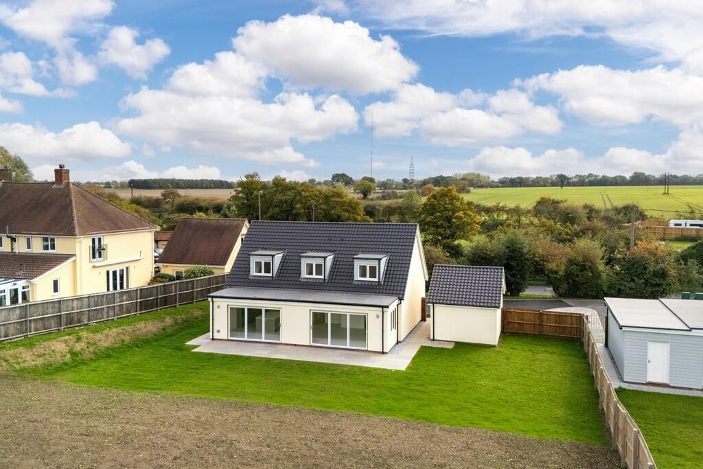 1440px-Elm Tree V...