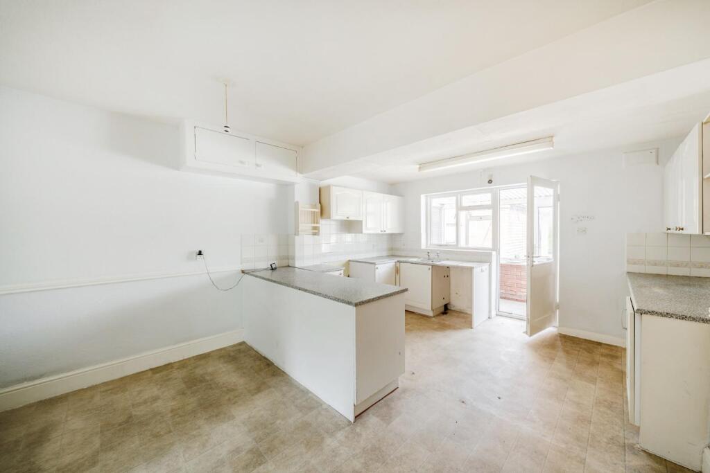 KITCHEN BREAKFAST ROOM.jpg