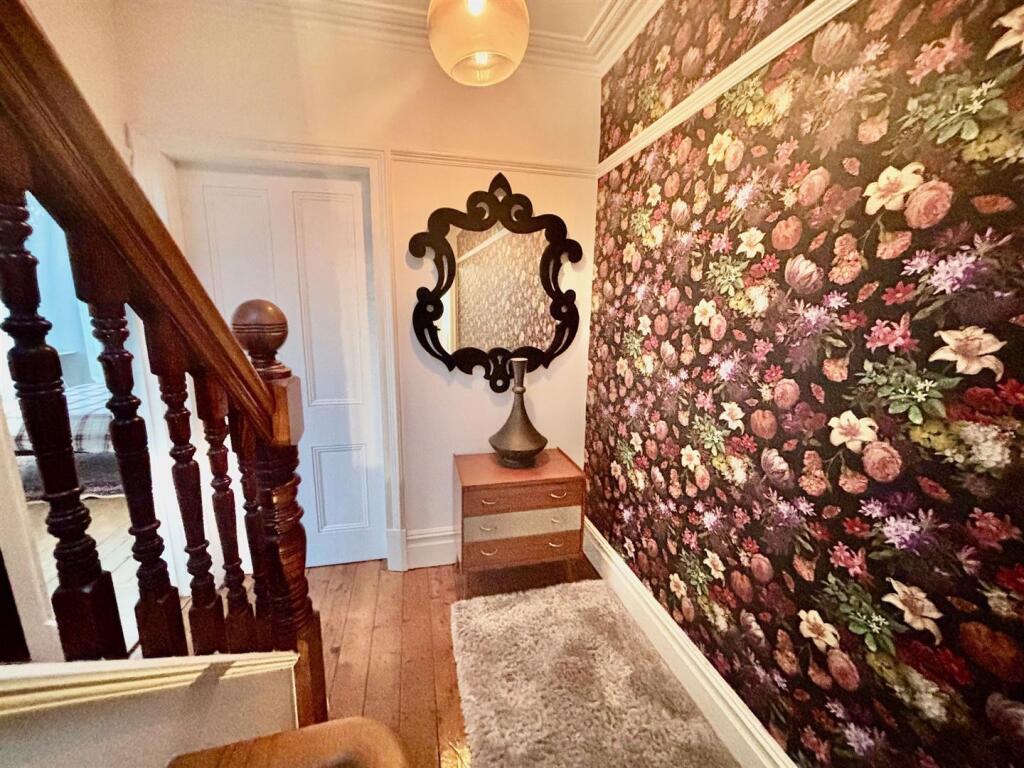 Spacious Galleried Landing