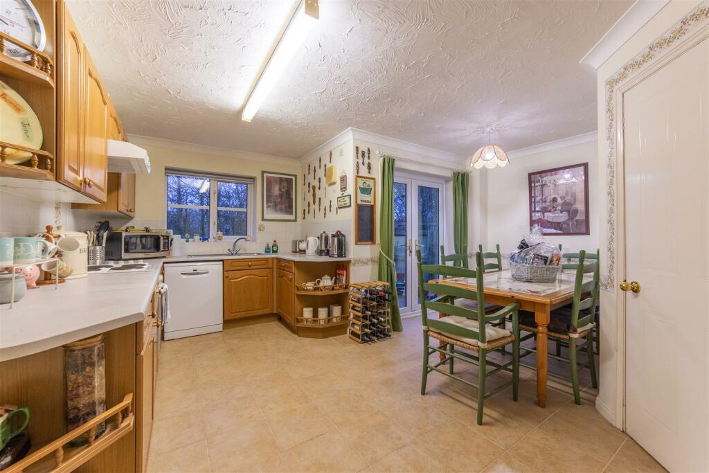 37 Birch Grove-16.jpg