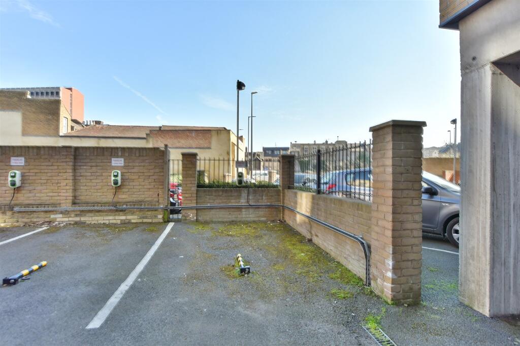 Driveway/Parking