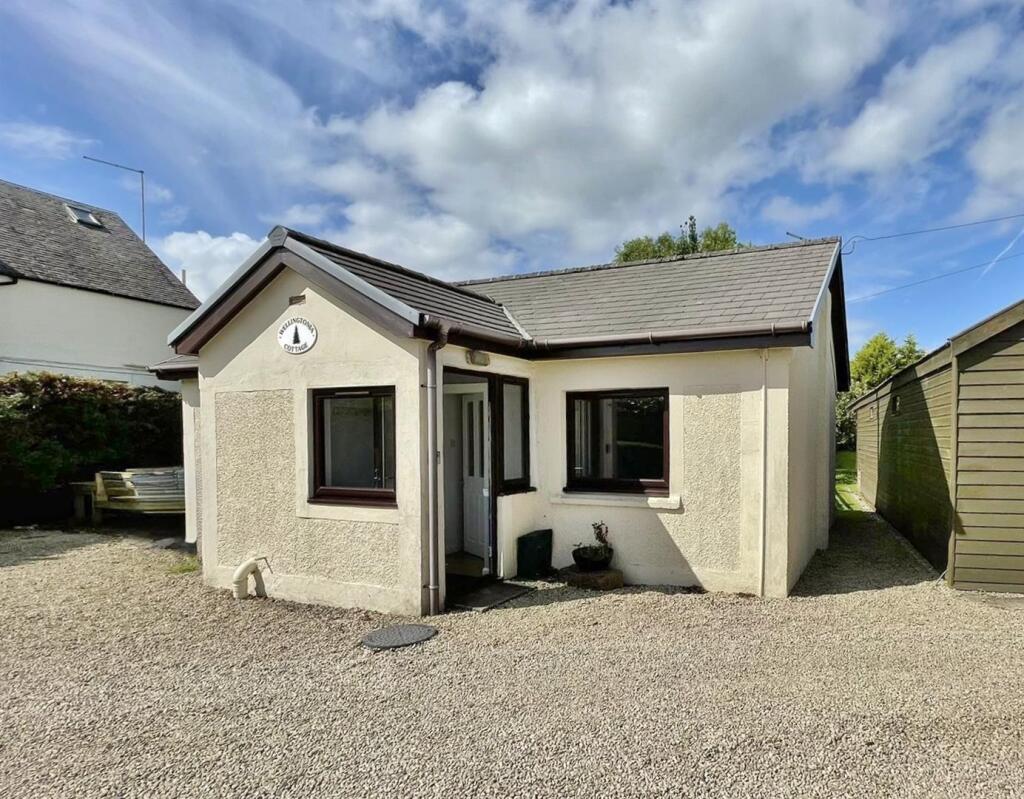 Wellingtonia Cottage