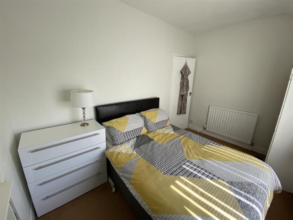 Bedroom no.3 front double: